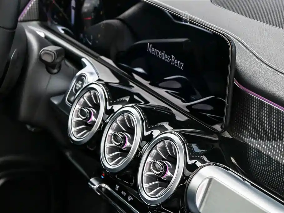 MERCEDES BENZ GLB 2020
