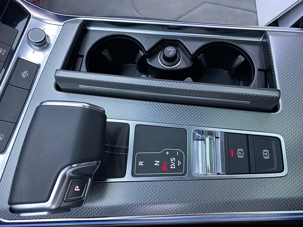 AUDI A6L 2021