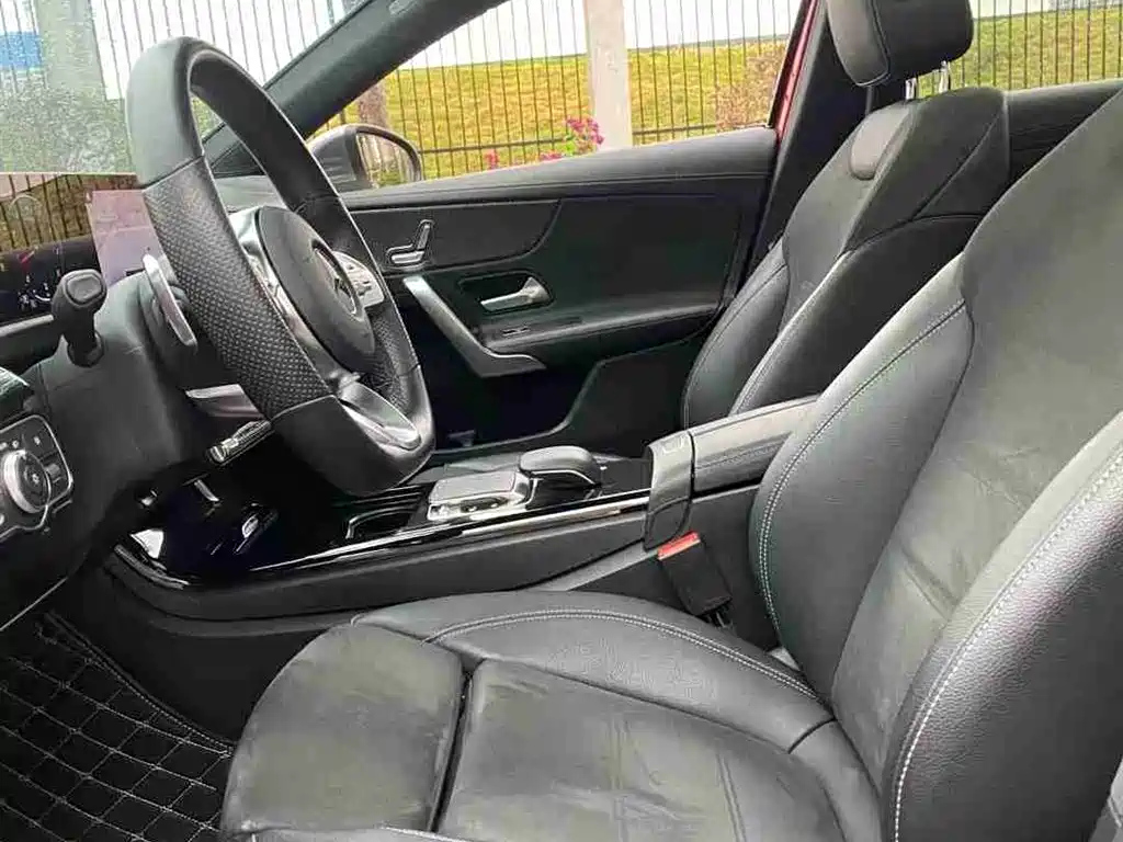 MERCEDES BENZ A-CLASS 2019