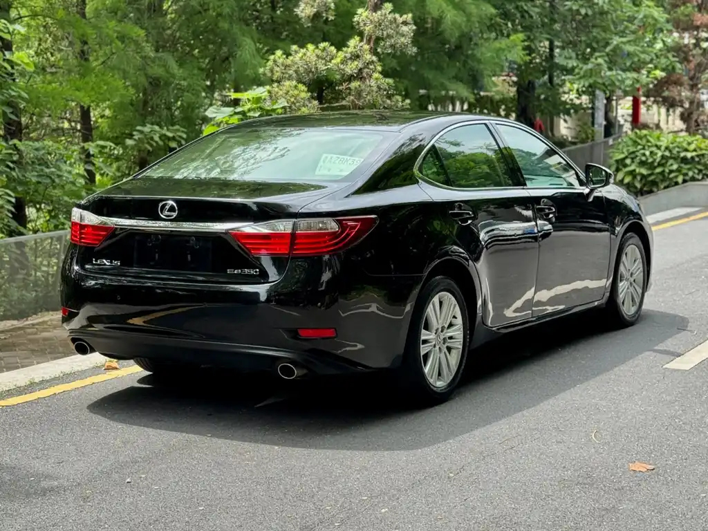 LEXUS ES 2013