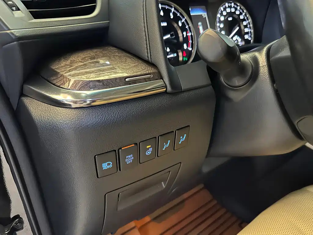 TOYOTA ALPHARD 2019