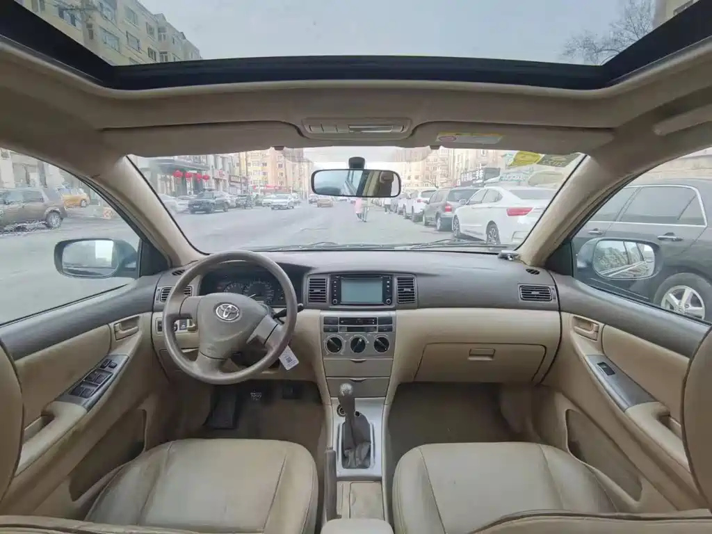 TOYOTA COROLLA 2010