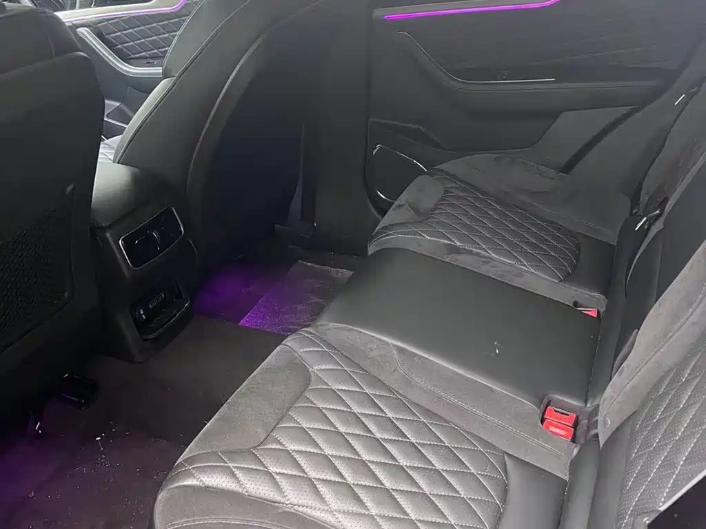 HONGQI HS5 2024