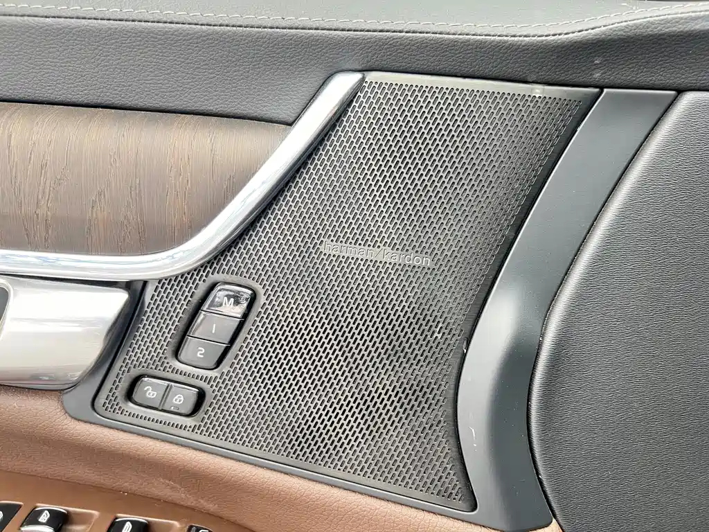 VOLVO S90 2022