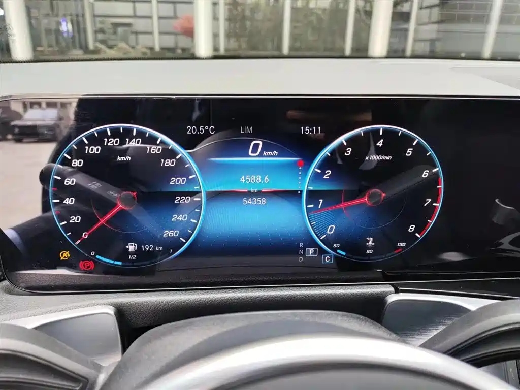 MERCEDES BENZ GLB 2021