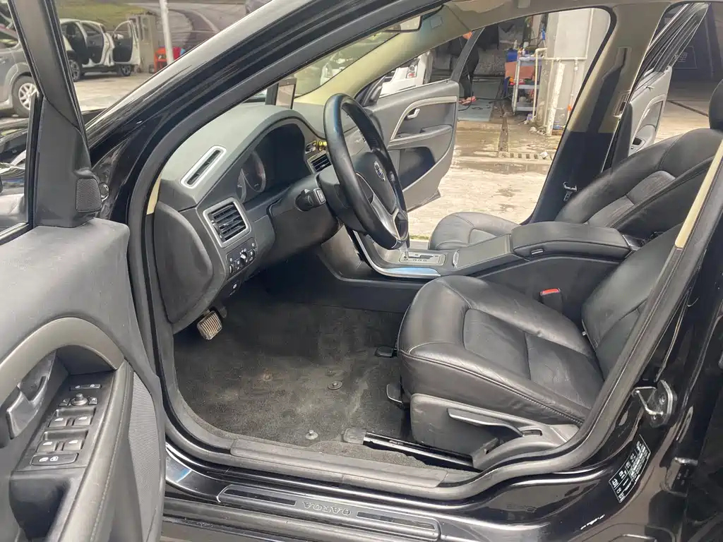 VOLVO S80L 2012