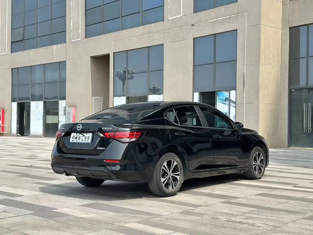 NISSAN SYLPHY 2020