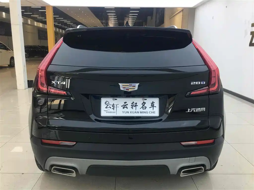 CADILLAC XT4 2023