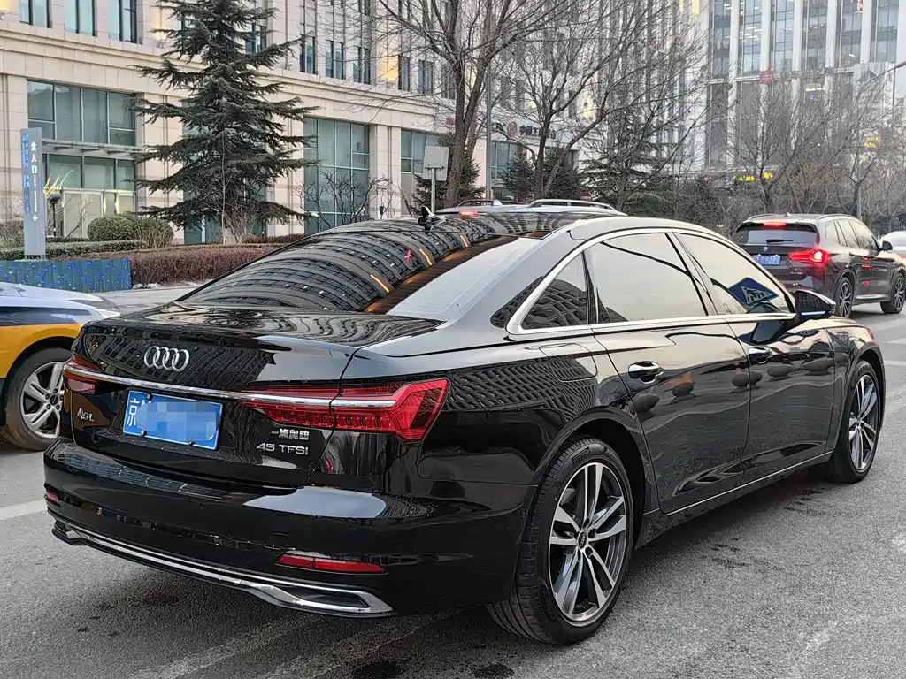 AUDI A6L 2022