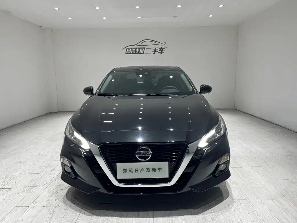 NISSAN TEANA 2022