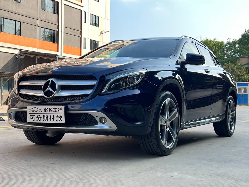 MERCEDES BENZ GLA 2015