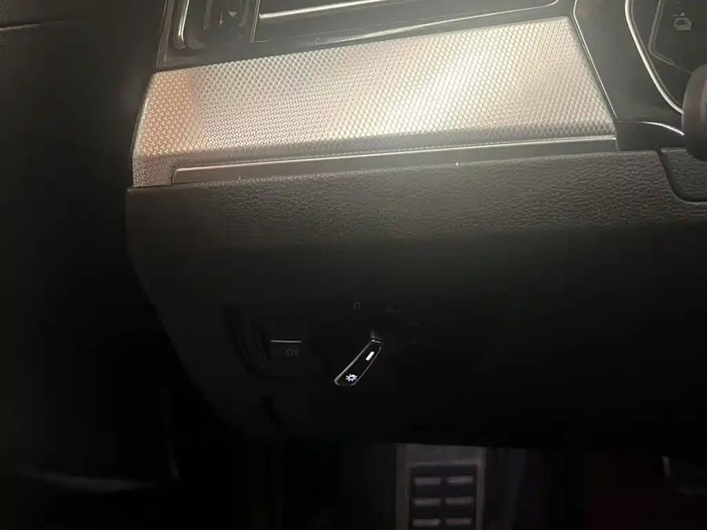 VOLKSWAGEN MAGOTAN 2023