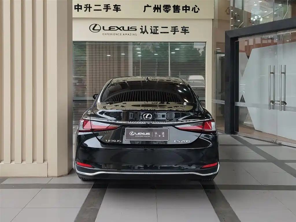 LEXUS ES 2022