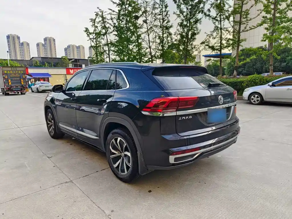 VOLKSWAGEN TOURAN 2019