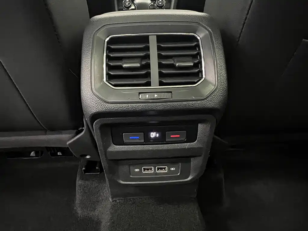 VOLKSWAGEN TIGUAN L 2021