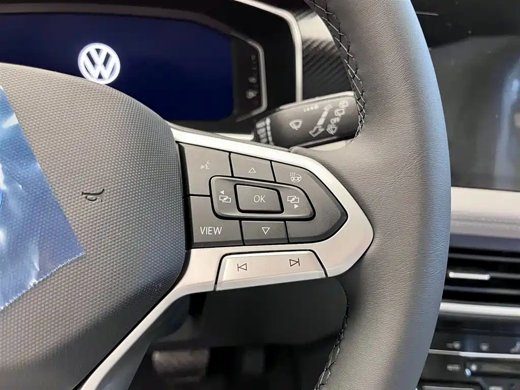 VOLKSWAGEN TAYRON 2023