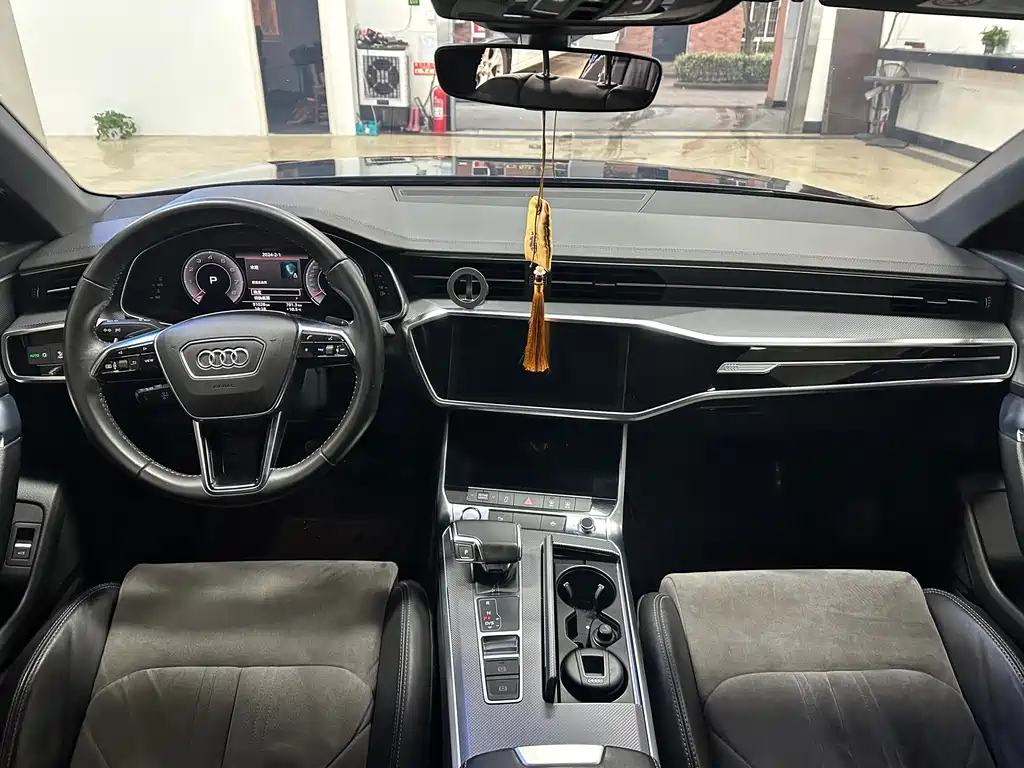 AUDI A6L 2020