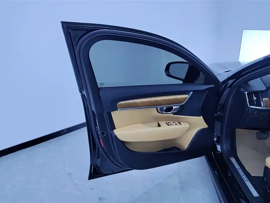 VOLVO S90 2020