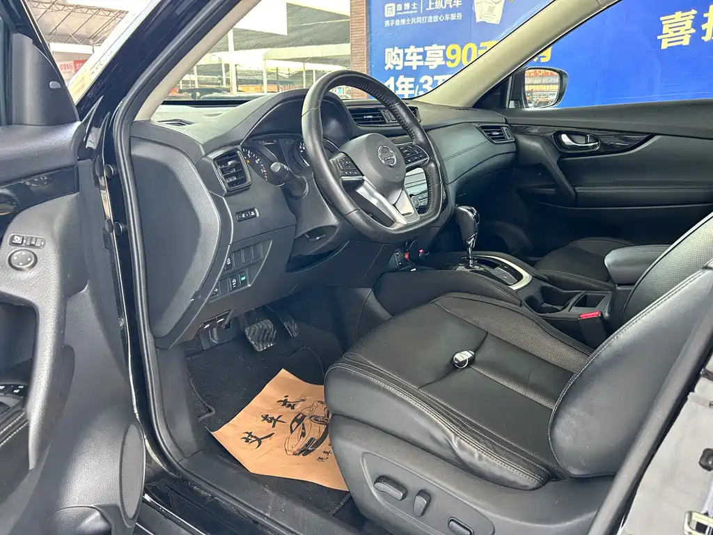 NISSAN X-TRAIL 2018