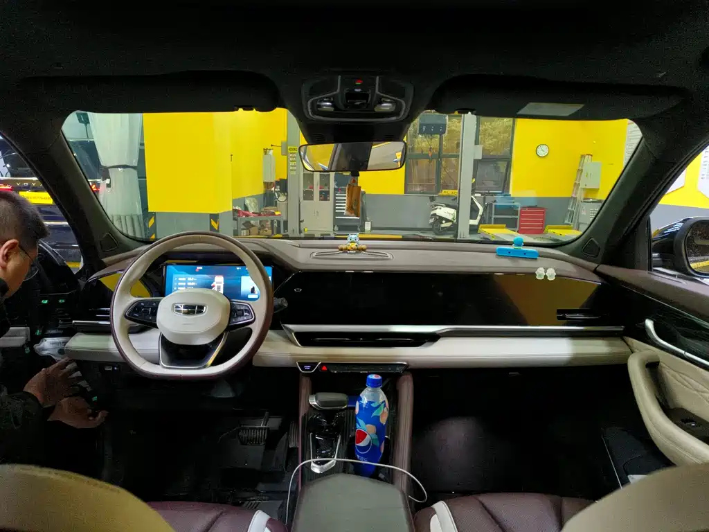 GEELY AUTO MONJARO 2022
