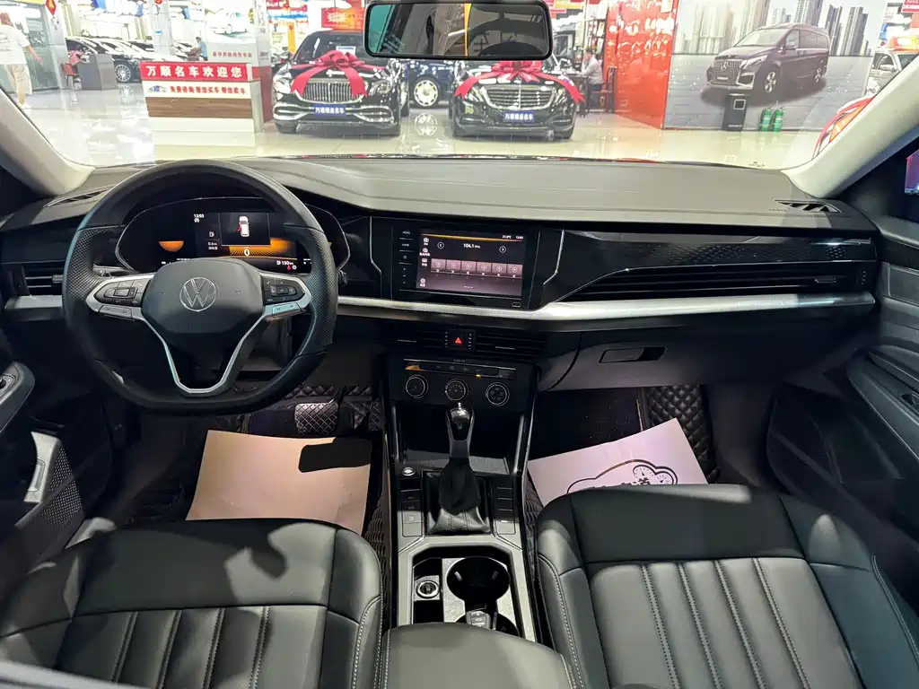 VOLKSWAGEN PASSAT 2022