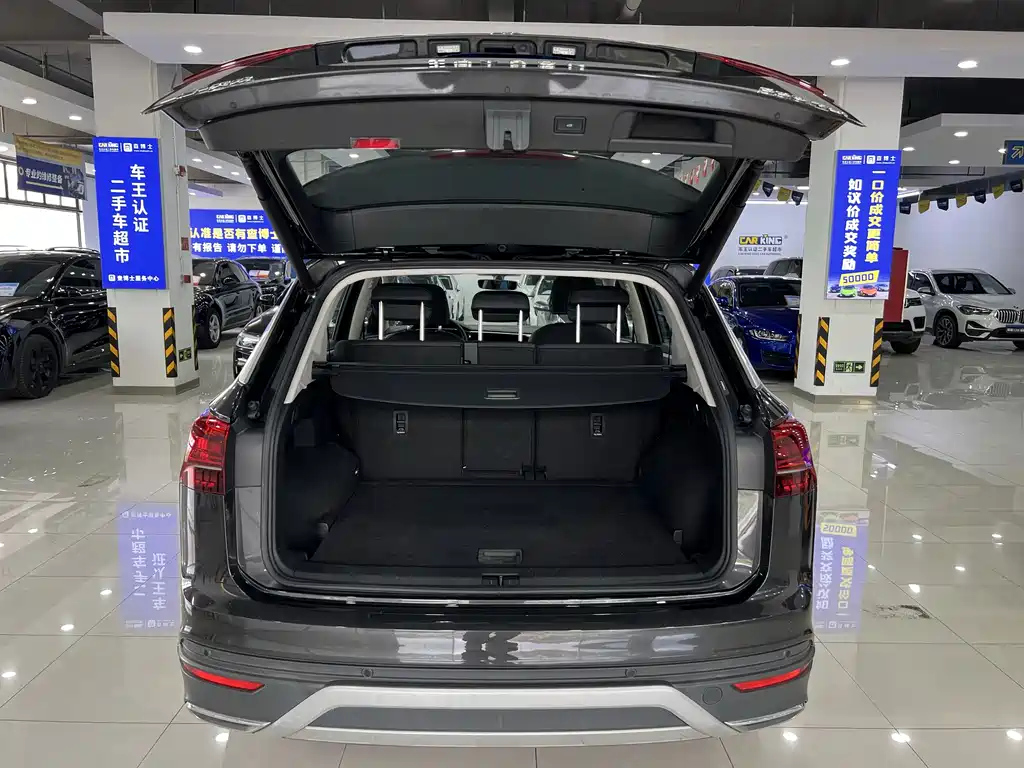 VOLKSWAGEN TAYRON 2021
