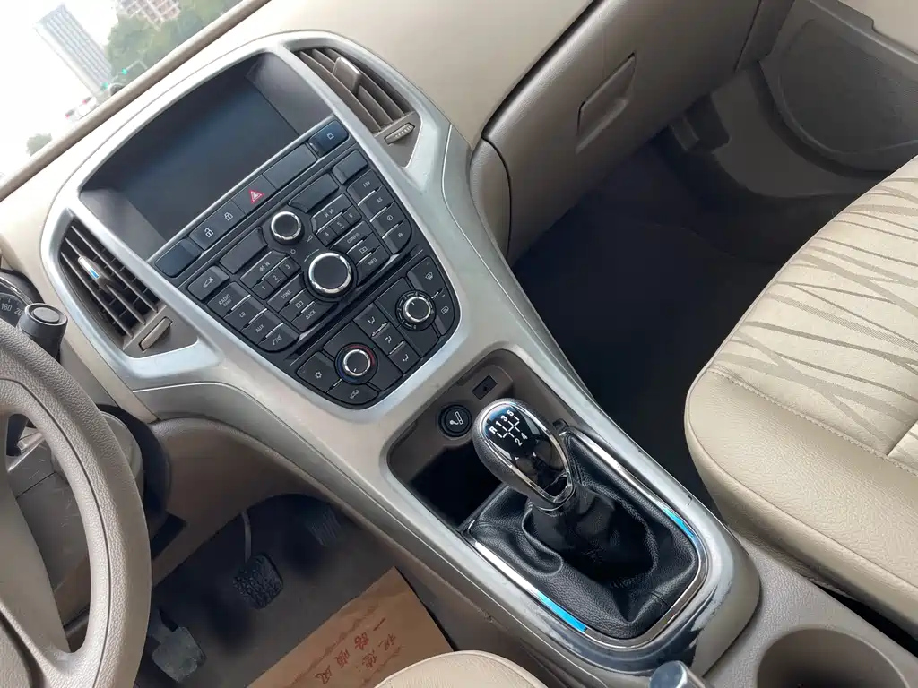 BUICK EXCELLE 2013