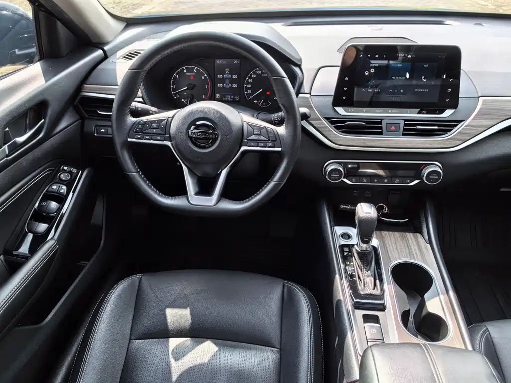NISSAN TEANA 2021