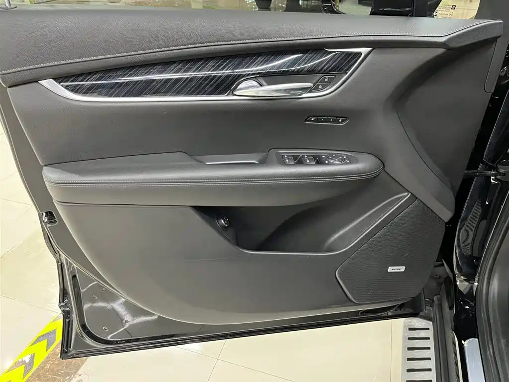 CADILLAC XT6 2021