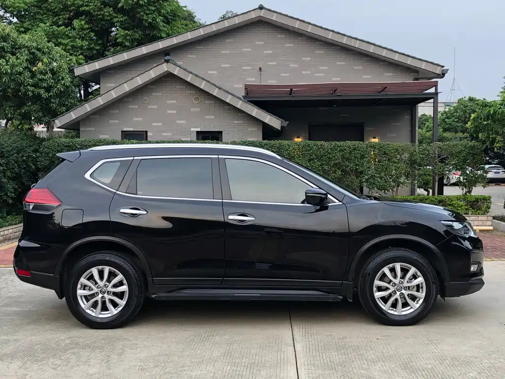 NISSAN X-TRAIL 2021