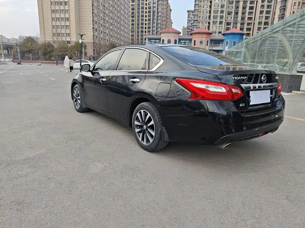 NISSAN TEANA 2017