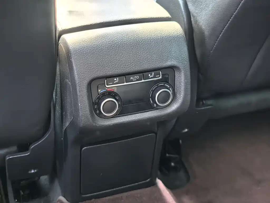 VOLKSWAGEN SHARAN 2016
