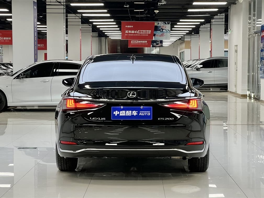 LEXUS ES 2024