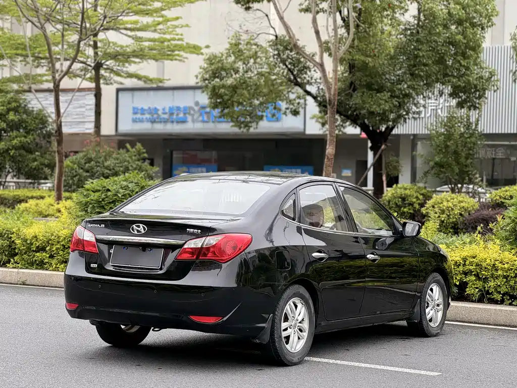 HYUNDAI CELESTA 2013