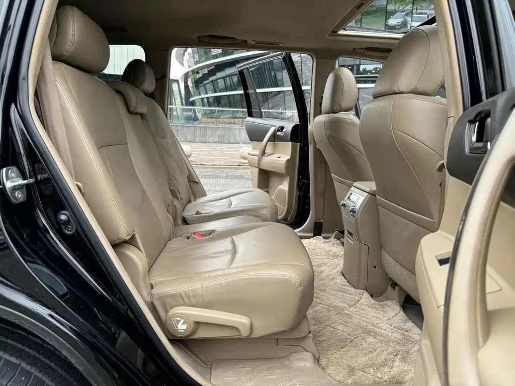 TOYOTA HIGHLANDER 2014