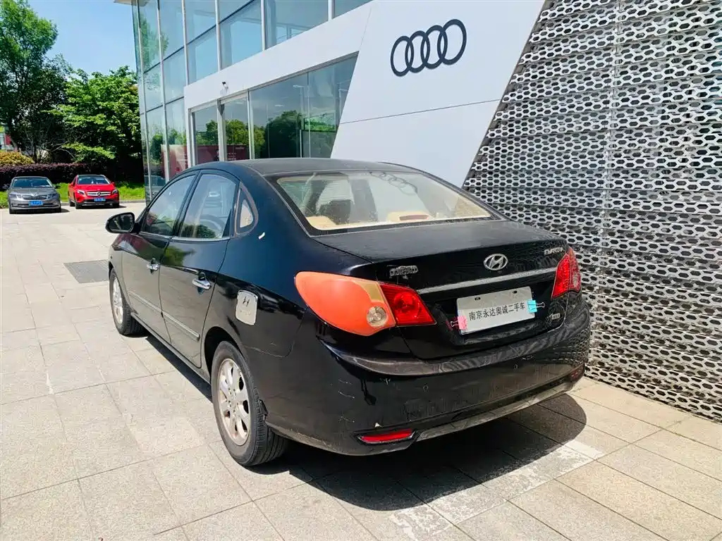 HYUNDAI CELESTA 2009