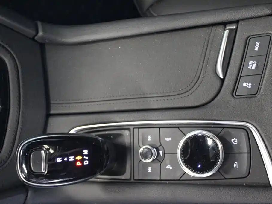 CADILLAC XT6 2021