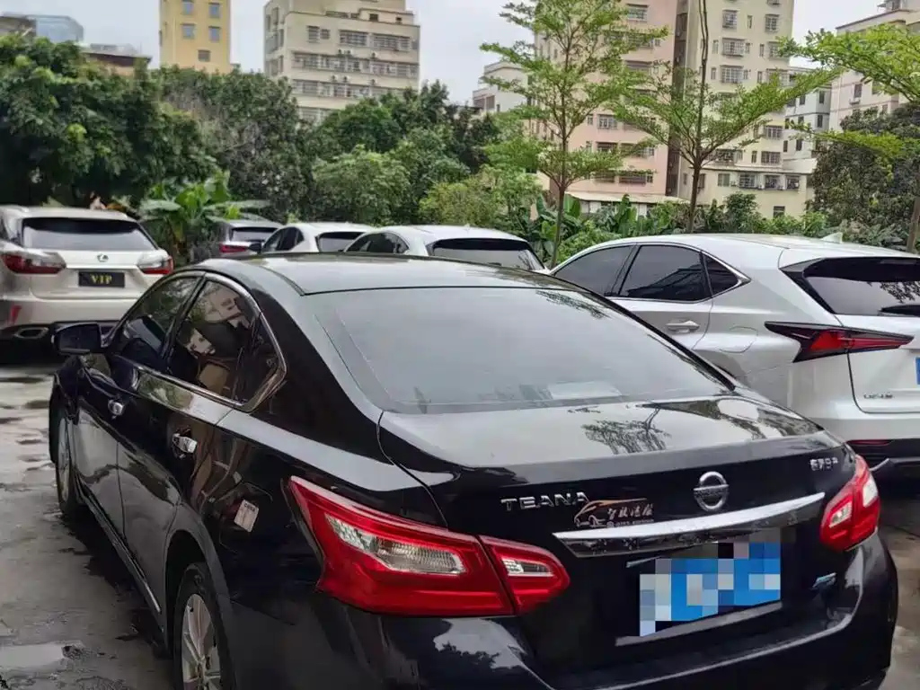 NISSAN TEANA 2017