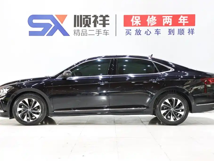 VOLKSWAGEN PASSAT 2022