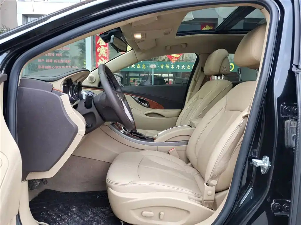 BUICK LACROSSE 2012