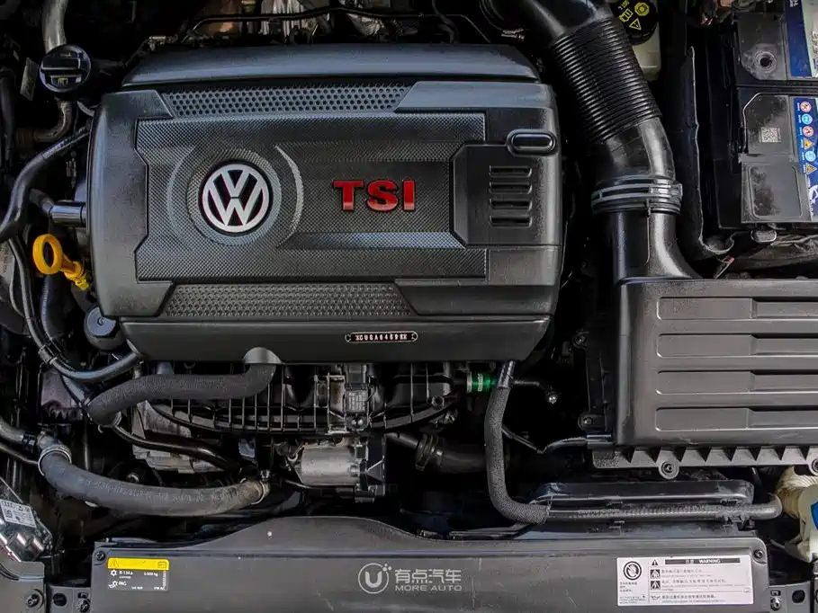 VOLKSWAGEN GOLF 2019