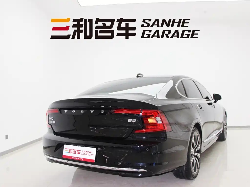 VOLVO S90 2021