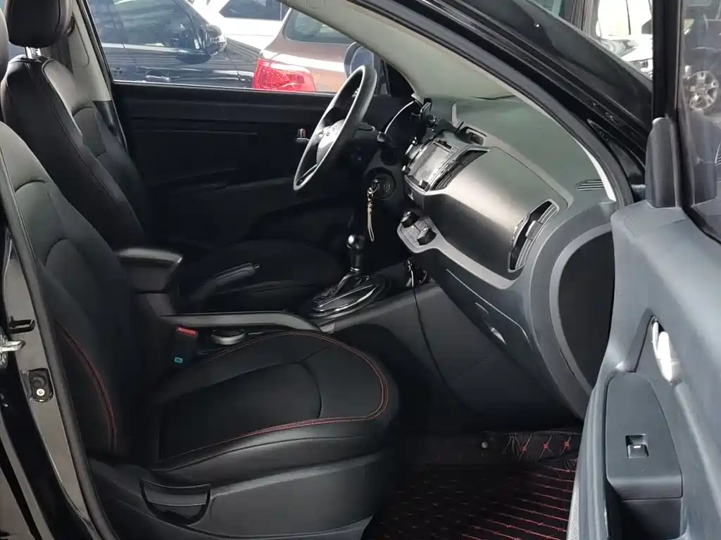 KIA SPORTAGE 2014