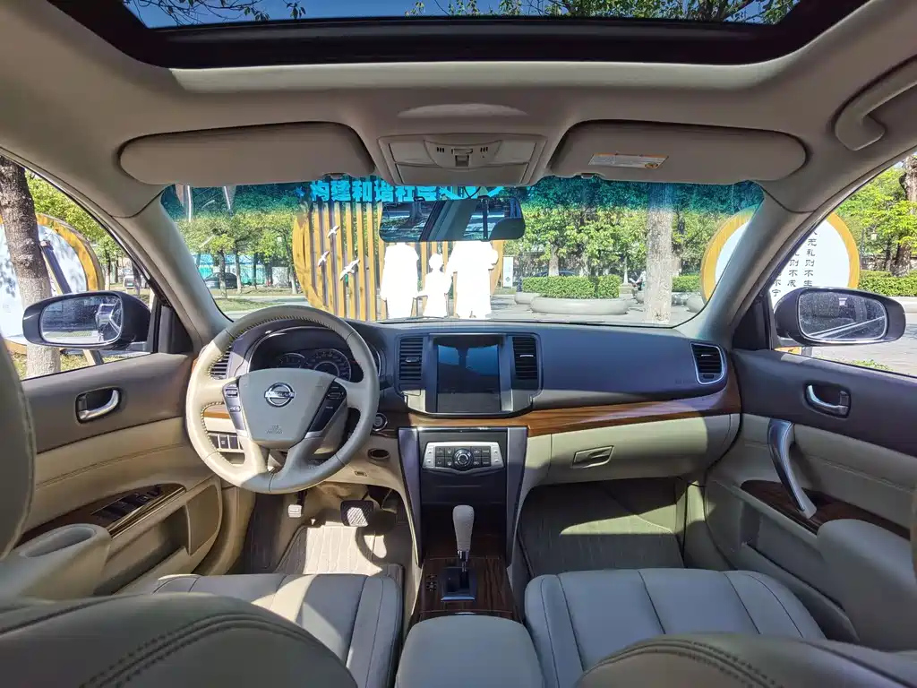 NISSAN TEANA 2011