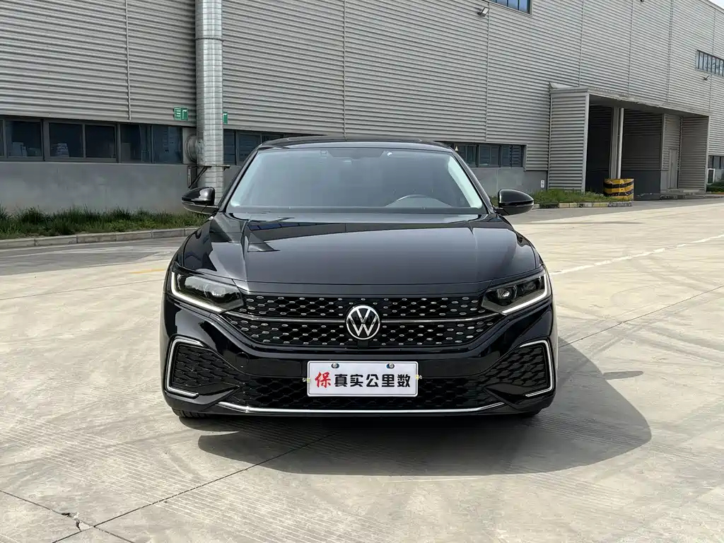 VOLKSWAGEN PASSAT 2022