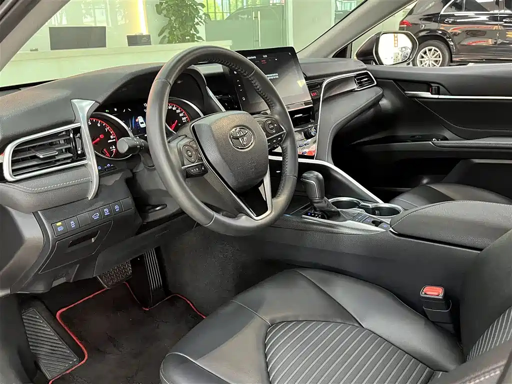 TOYOTA CAMRY 2022