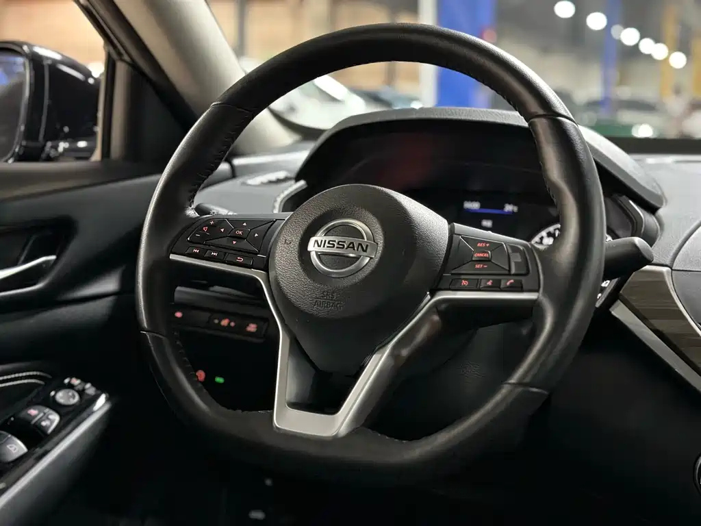 NISSAN TEANA 2021