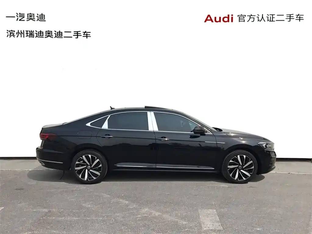VOLKSWAGEN PASSAT 2022