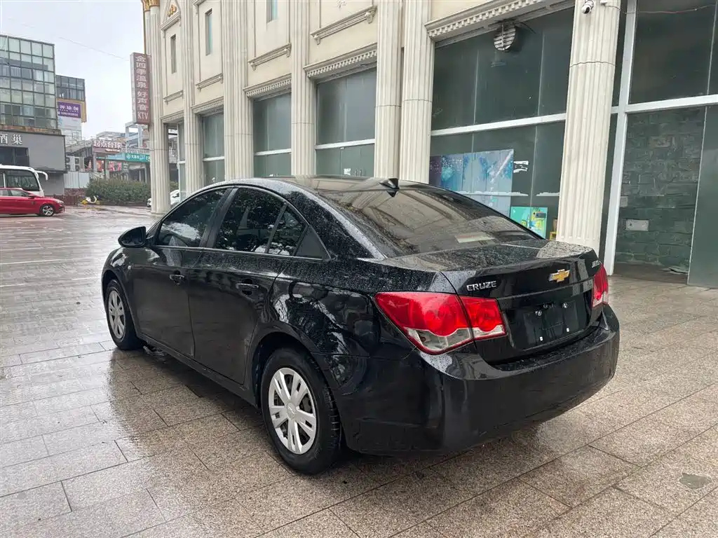 CHEVROLET CRUZE 2010