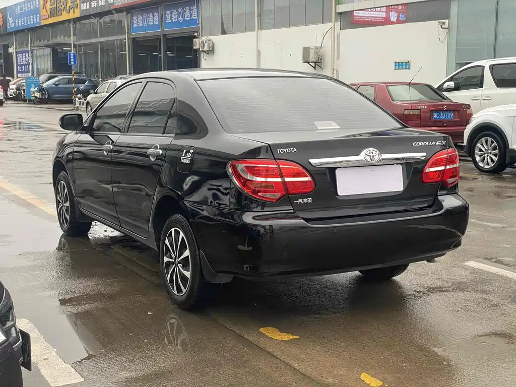 TOYOTA COROLLA 2015